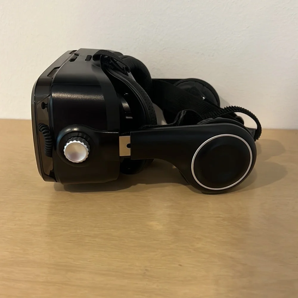 Brookstone VR Headset with Built-In Headphones
